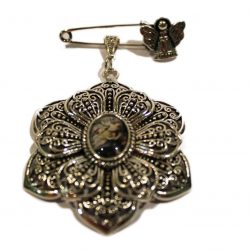 medalla con imperdible